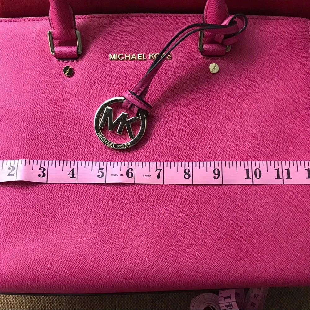 MICHAEL KORS HANDBAG WITH CROSSBODY STRAP   EUC